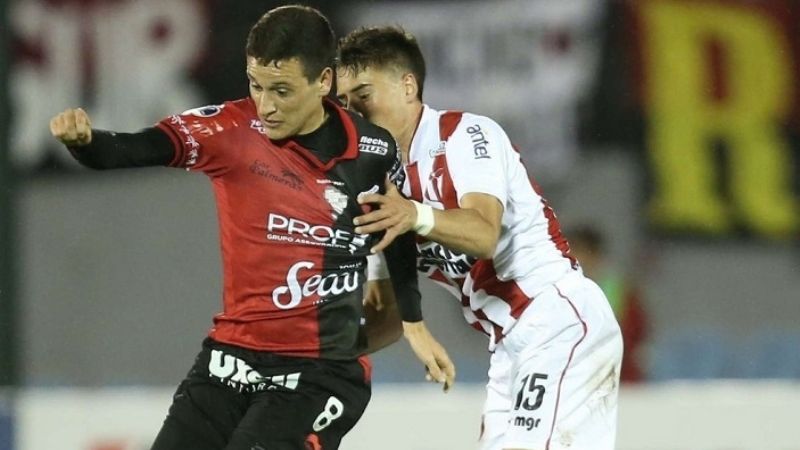 Buen empate de Colón ante River de Uruguay