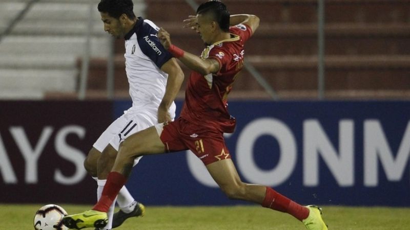 Independiente perdió en Colombia, pero quedó con vida