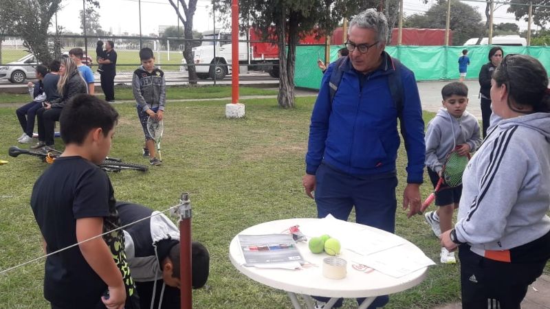 Tenis: Escuela Municipal viajó a Las Termas