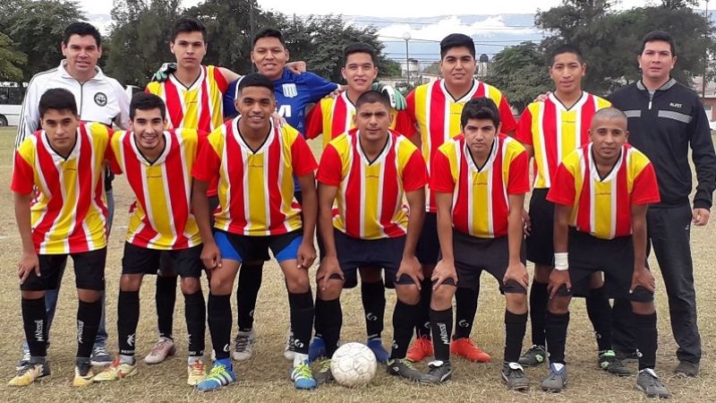 Elegidos pateó “el tablero” y dejó a La Pacha en la cima