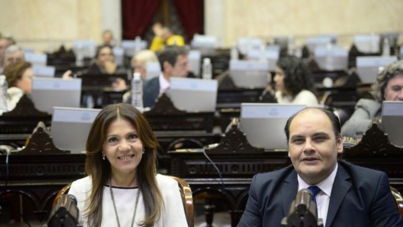 Buscan declarar de interés la versión del Himno grabada en el Campo de Piedra Pómez