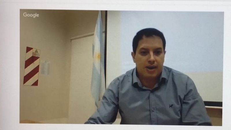 Docente de la UNCA dicta conferencia por Youtube