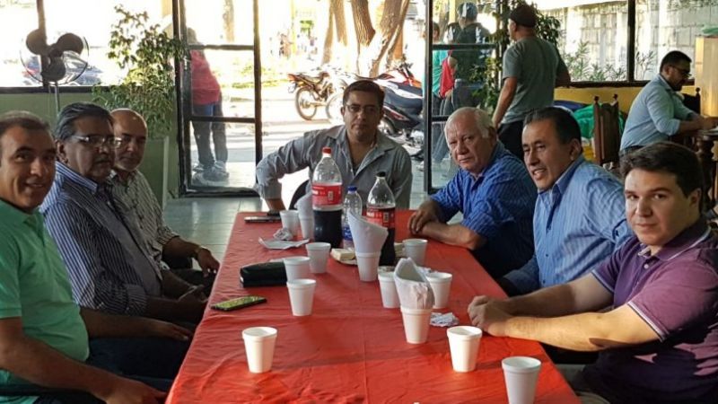 Intendentes radicales con las tijeras listas