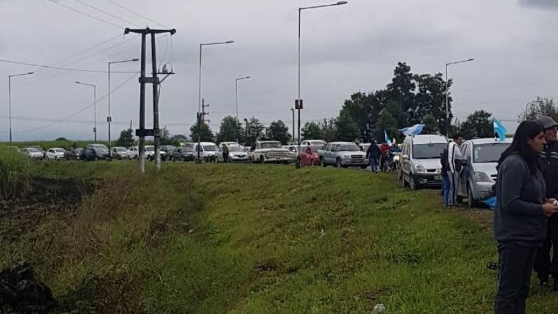 Cientos de fieles recibieron con entusiasmo a la Virgen en Los Ralos