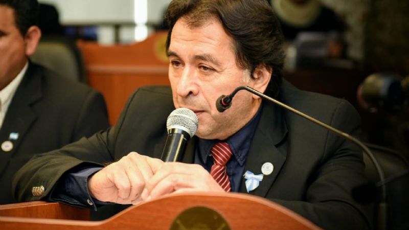 Sesión con sentimiento patrio