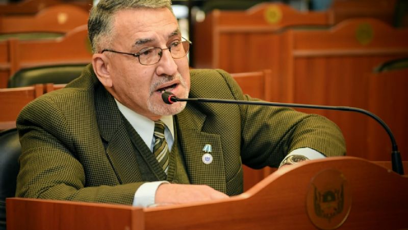 Sesión con sentimiento patrio