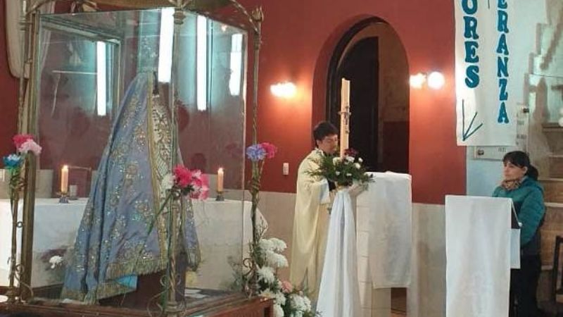 Peregrinos santiagueños honran a la Virgen del Valle en su paso por Tucumán