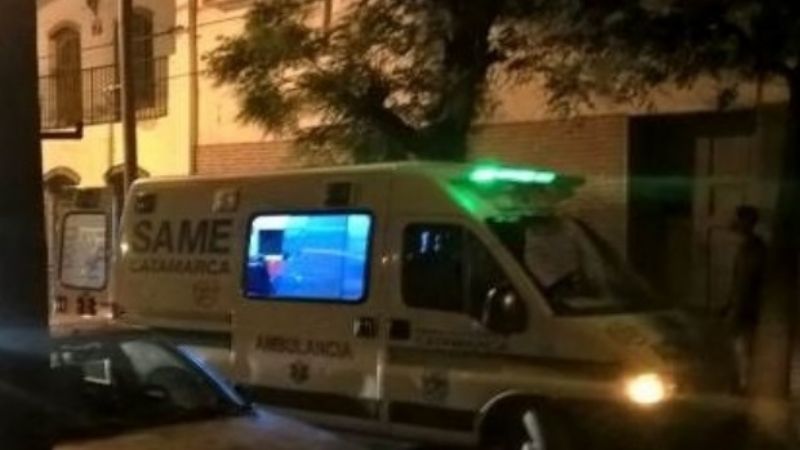Estaba arrestado en una comisaría y sufrió convulsiones