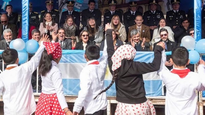 La Gobernadora presidió el festejo patrio por el 25 de Mayo en El Rodeo