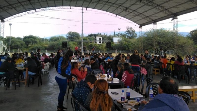 Festejo patrio en Parque Daza