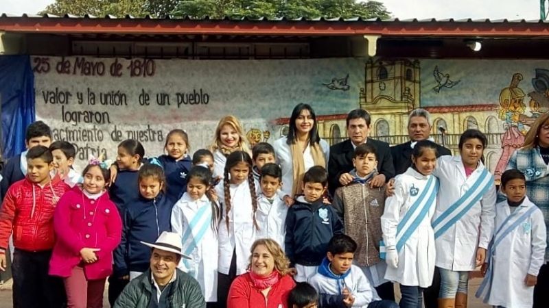 Yamila Cafrune vivió su “25” en la escuela de Chañaritos