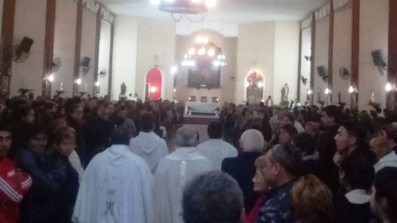 La Virgen del Valle atrae a multitud de devotos en su paso por Tucumán