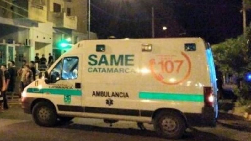 Una pareja se cayó de la moto y la mujer terminó herida