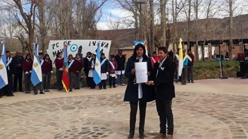 Senadores acompañaron los festejos por el 25 de Mayo