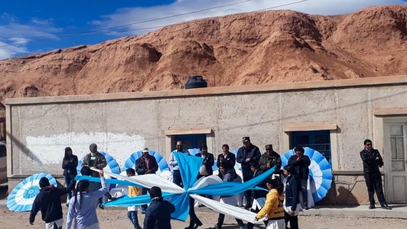 Senadores acompañaron los festejos por el 25 de Mayo