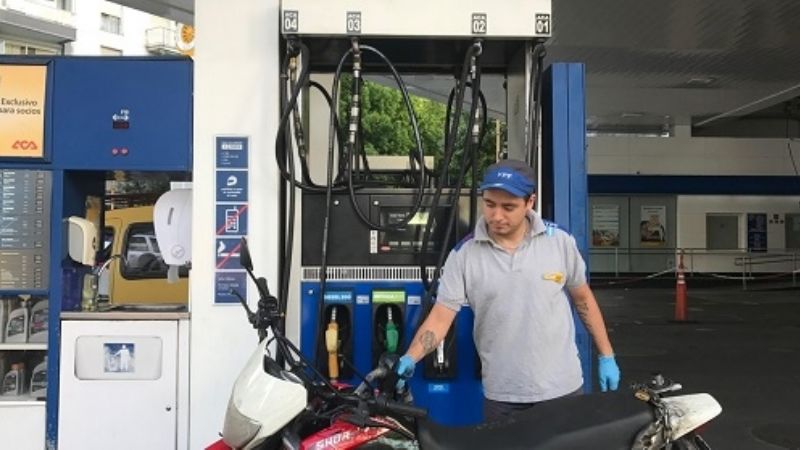 El sábado aumentarán otra vez las naftas por la suba de un impuesto y la inflación