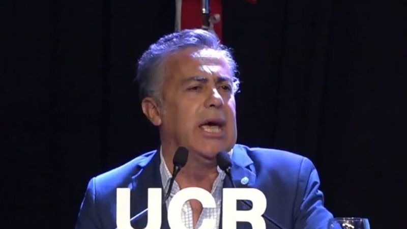 Cornejo: "No pretendamos que nos escuchen en la Casa Rosada, si no nos escuchamos entre nosotros"