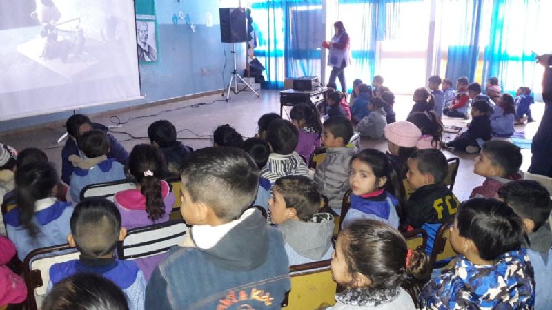 El Cine Móvil visita esta semana a escuelas de la Capital