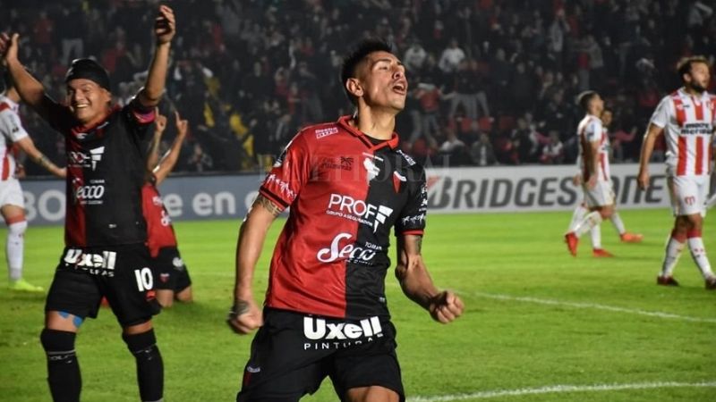 Colón eliminó al River (U) y está en 8vos. de la Sudamericana