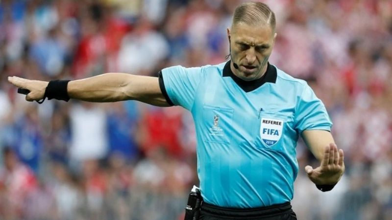 Néstor Pitana dirigirá la final de la Copa de la Superliga