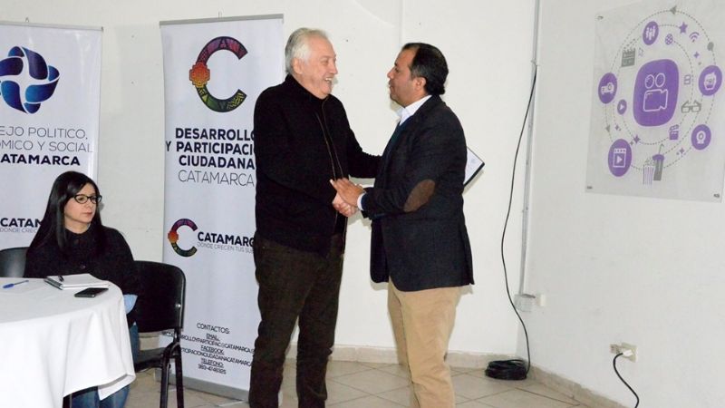 Imponente convocatoria en la primera asamblea del COPES en Santa María