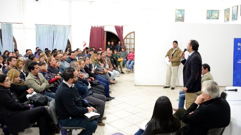Imponente convocatoria en la primera asamblea del COPES en Santa María
