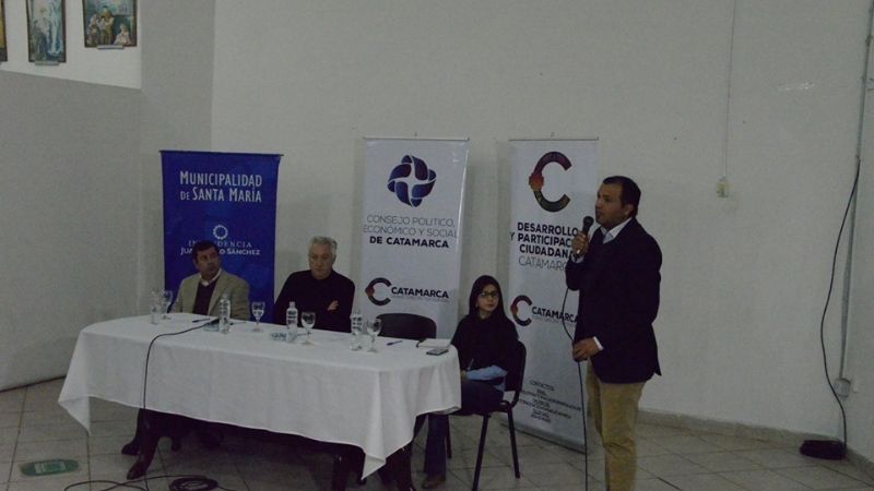 Imponente convocatoria en la primera asamblea del COPES en Santa María