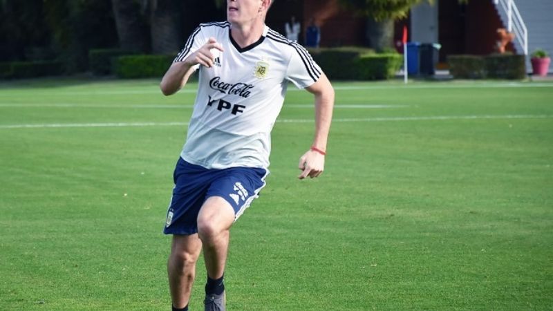 El catamarqueño Moreno con la Sub20 que va al Mundial