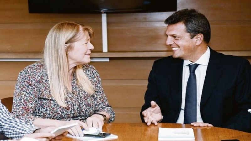 Gobierno negocia 10 políticas con el PJ para acotar a Cristina