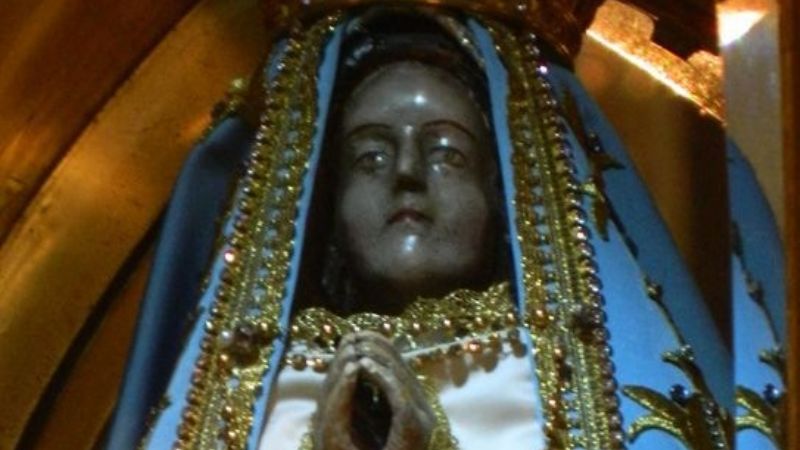 Mercantiles le rinden honor a la Virgen del Valle