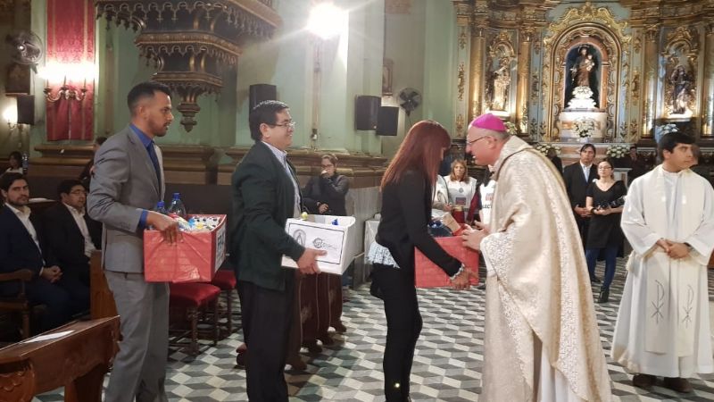 La gobernadora e intendentes rindieron homenaje a la Virgen del Valle