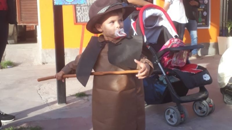 Multitudinaria peregrinación de alumnos en honor a la Virgen del Valle