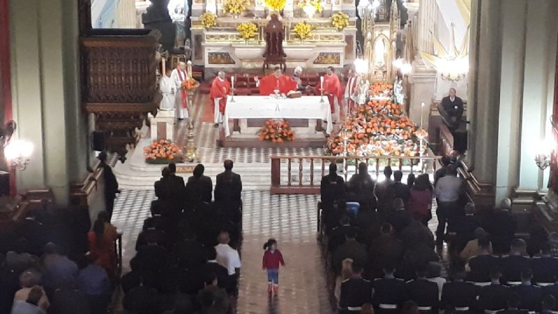 Miembros de las fuerzas de Seguridad tributaron honores a la Madre del Valle