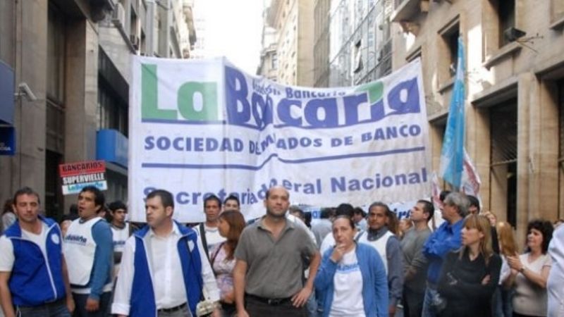 Bancarios lograron un 19,5% para abril y mayo a cuenta de la paritaria