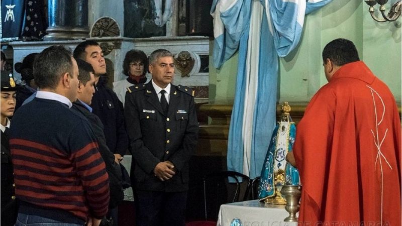 La Policía de la Provincia rindió homenaje a la Virgen