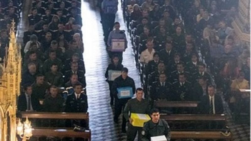 La Policía de la Provincia rindió homenaje a la Virgen