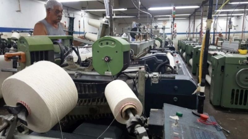 En el último año se perdieron 266 mil puestos de trabajo, según datos oficiales