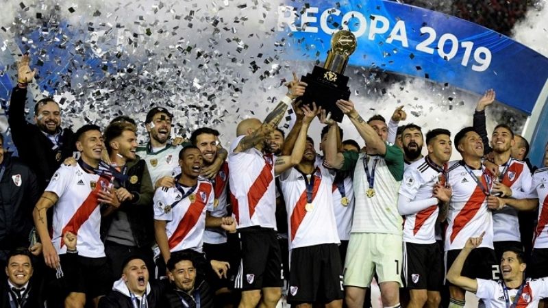 River goleó 3 a 0 y es tricampeón de la Recopa