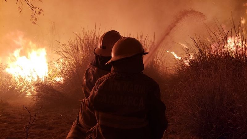 Bomberos Voluntarios trabajaron ocho horas para apagar un incendio
