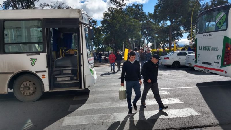 Protesta de colectiveros y taxistas