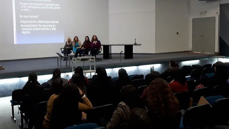 Capacitación sobre Educación Sexual para estudiantes universitarios