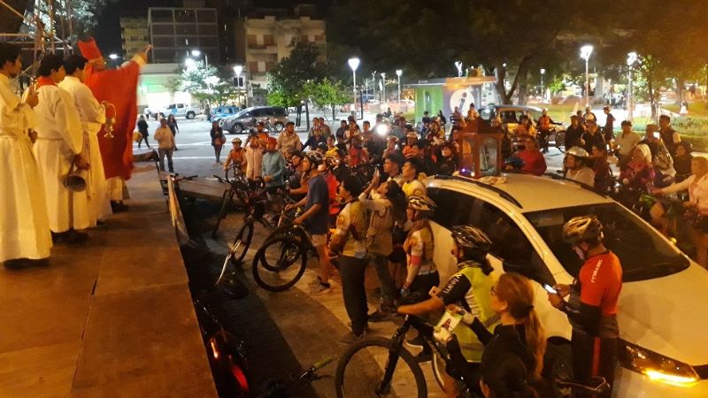 Los ámbitos del Deporte y del Comercio honraron a la Virgen