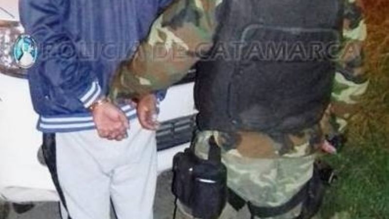 Detienen a un dealer y secuestran más de un kilo de marihuana