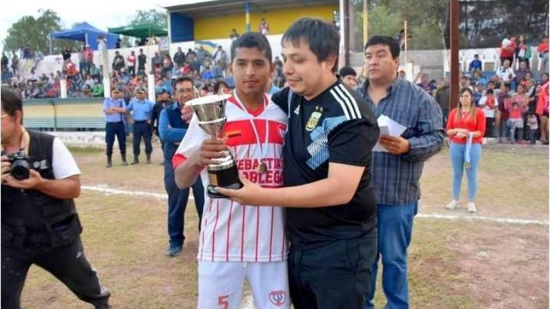Felicitaron a los jugadores de Juventud Unida de Tinogasta