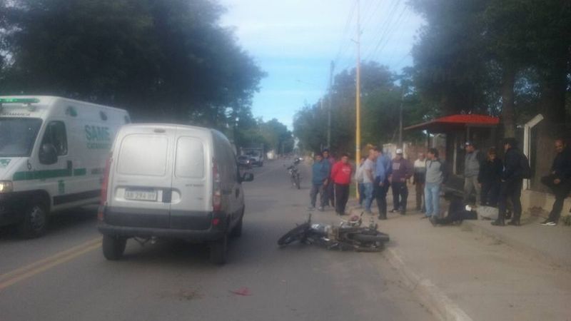 Dos menores en moto protagonizaron un choque en FME