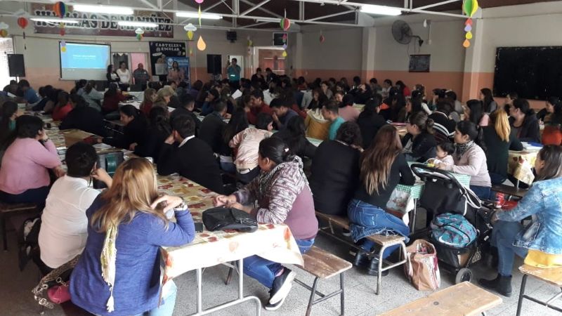Capacitación en seguridad vial para docentes y alumnos de Santa Rosa