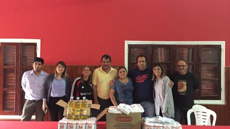 Acción solidaria: entregan alimentos a merendero