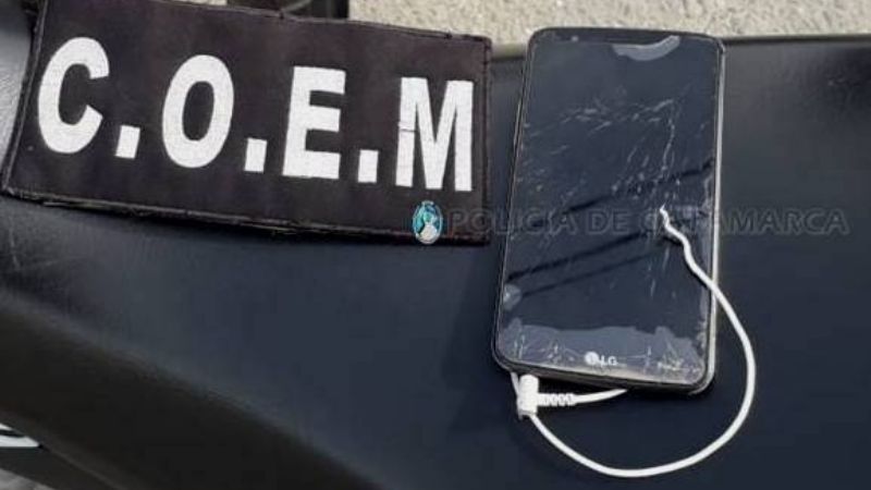 En una persecución ladrones arrojaron un celular robado