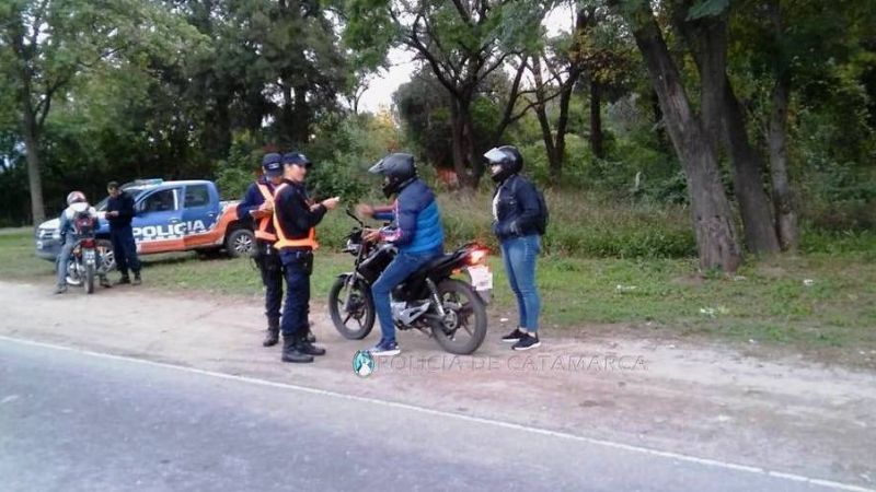 Secuestran 68 motos, detienen a cinco personas y resguardan a un joven buscado