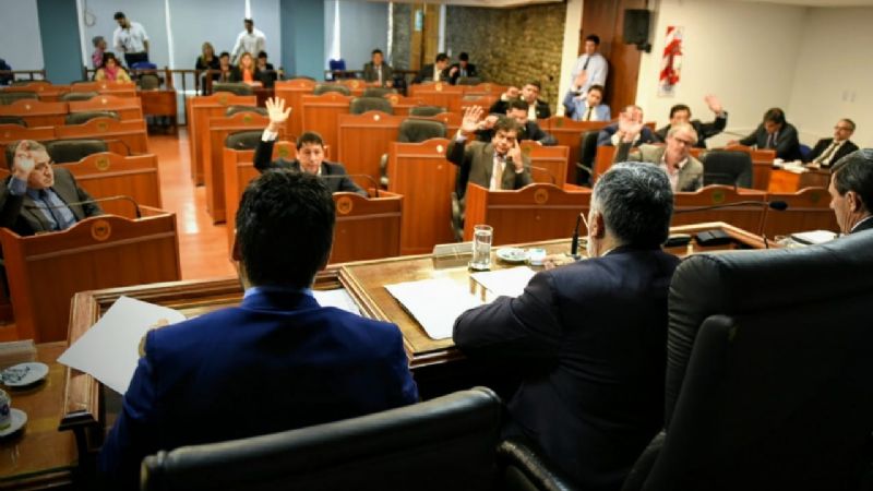 Repudio a declaraciones de Carrió y aprobación de diversos proyectos